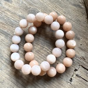 Armband – peach moonstone 12 mm