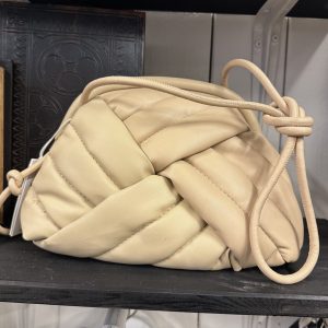 Braided small bag – sand
