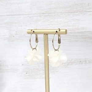 Flake hoop ear – offwhite