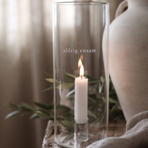 Ljuslykta i Glas för Kronljus – Aldrig Ensam – Majas Cottage